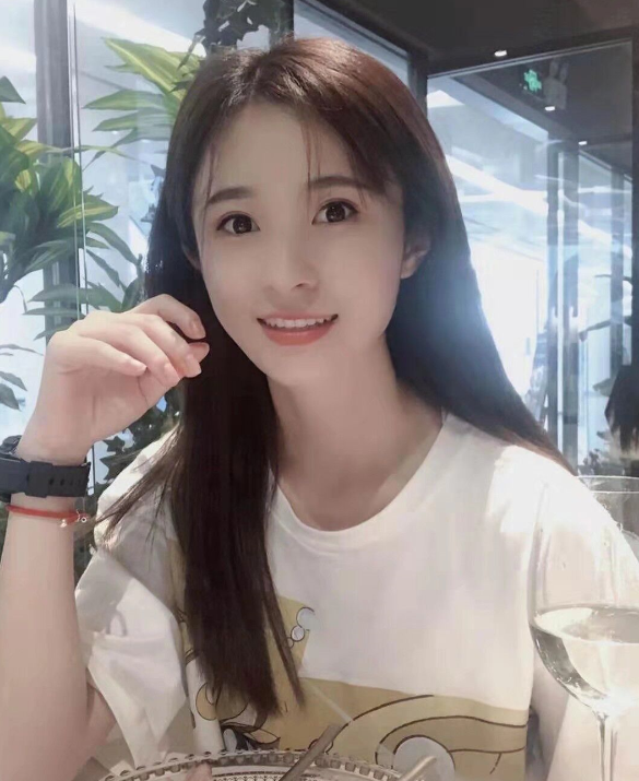 水多B紧，年龄小好身材，服务给力不机车